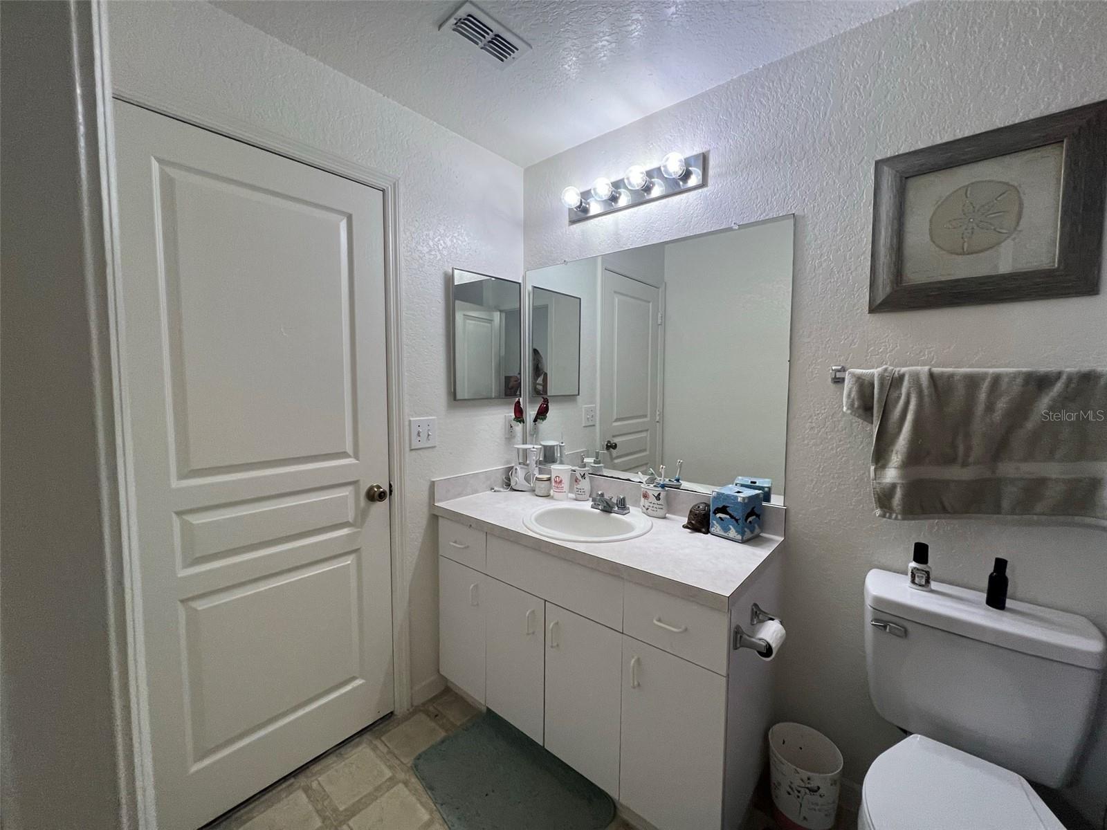 Image 15 of 17 For 17106 Carrington Park Drive 605