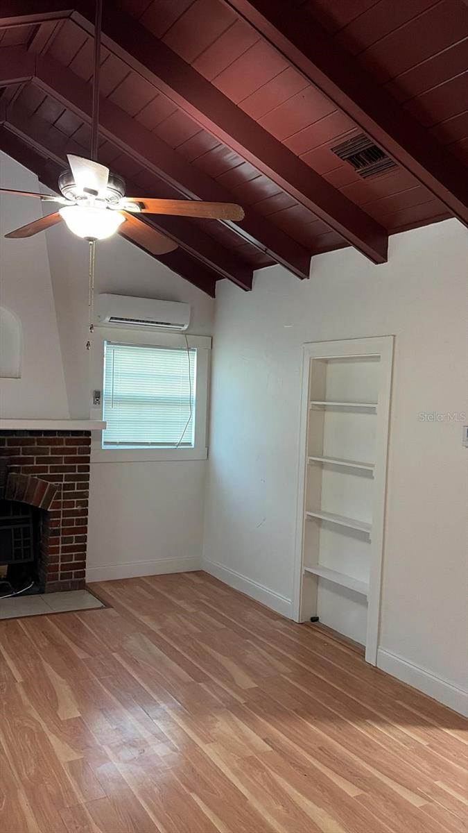 Image 3 of 17 For 1021 23rd Avenue N