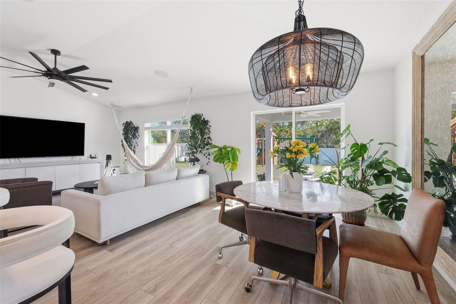 Image 12 of 27 For 12566 Achasta Boulevard