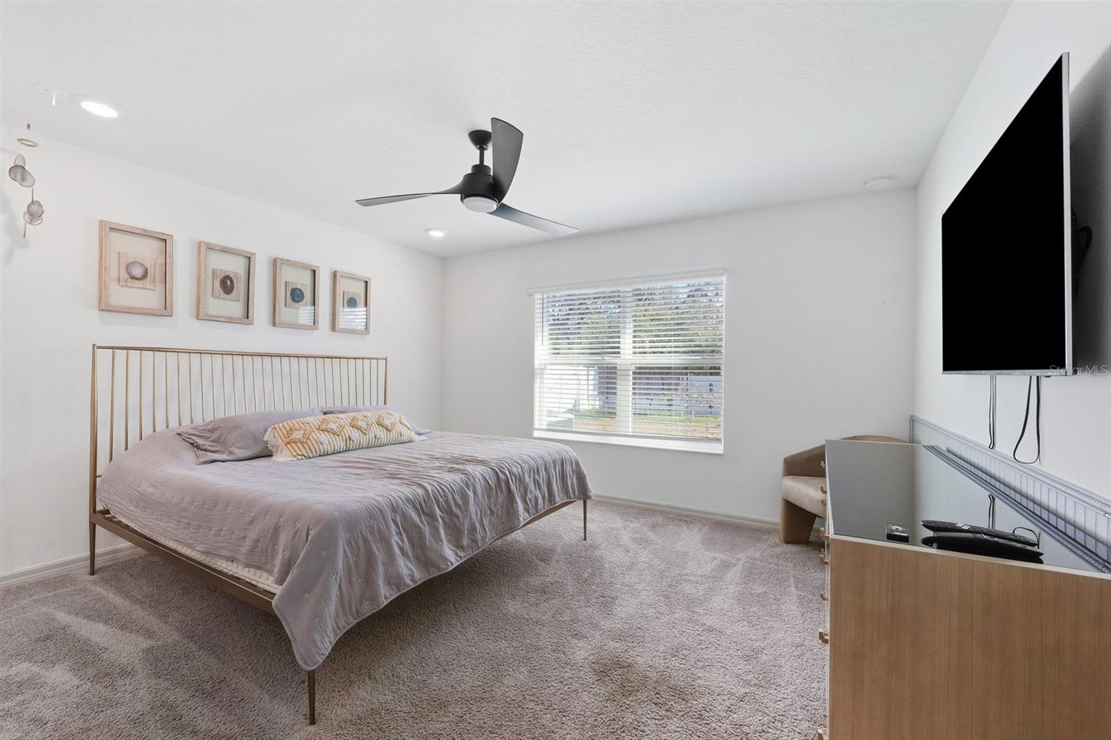 Image 14 of 27 For 12566 Achasta Boulevard