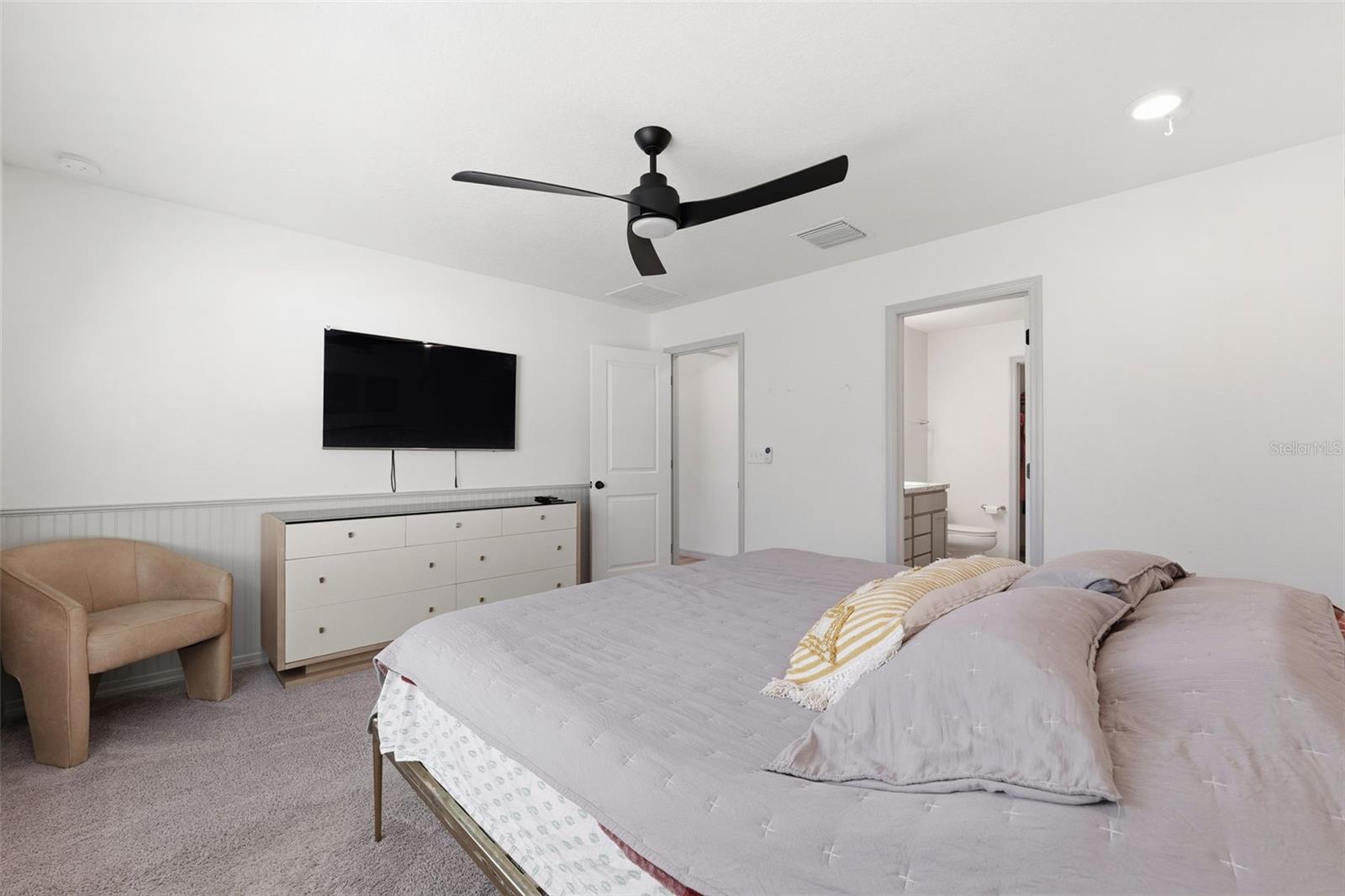 Image 15 of 27 For 12566 Achasta Boulevard