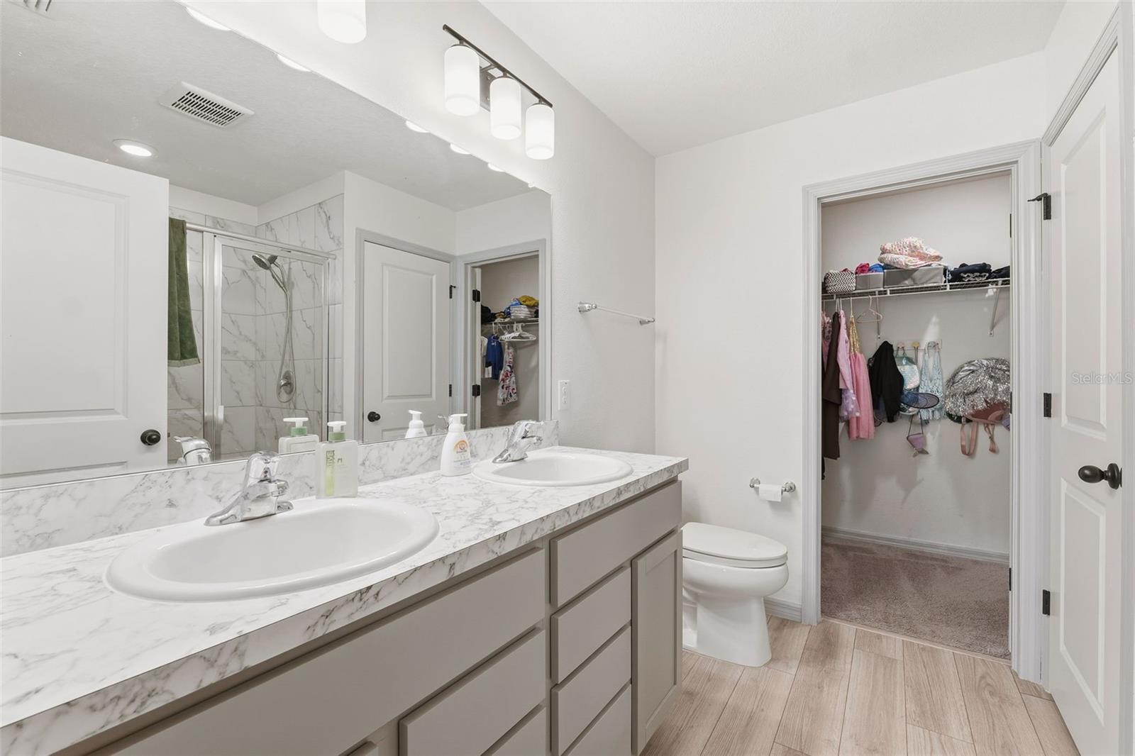 Image 16 of 27 For 12566 Achasta Boulevard