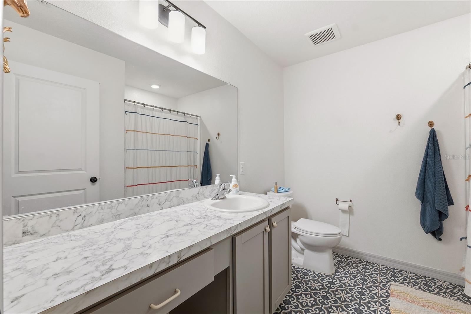 Image 20 of 27 For 12566 Achasta Boulevard