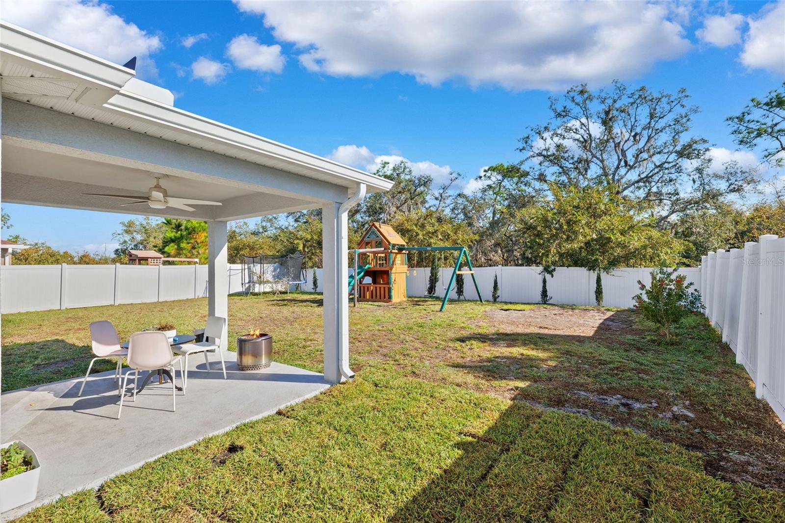 Image 24 of 27 For 12566 Achasta Boulevard