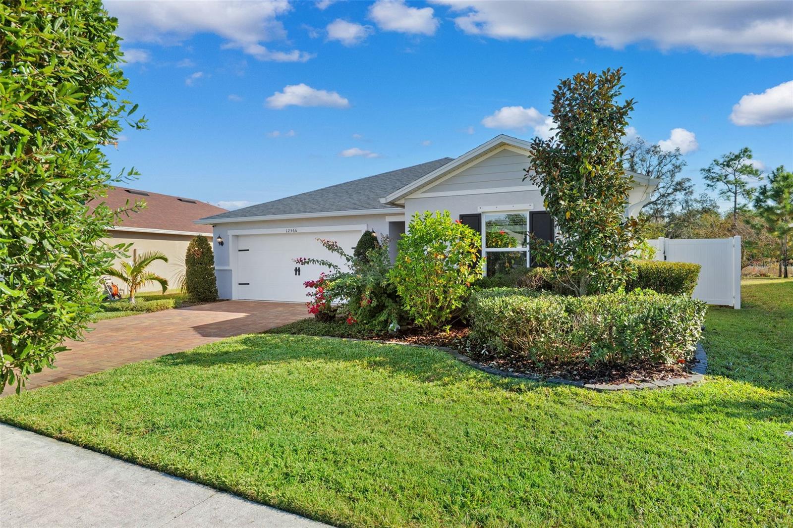 Image 27 of 27 For 12566 Achasta Boulevard