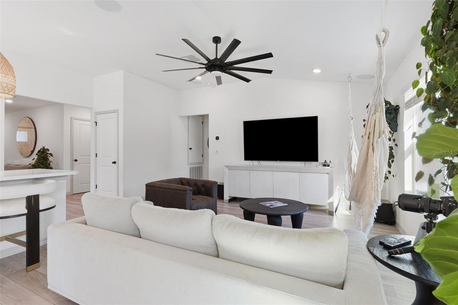 Image 3 of 27 For 12566 Achasta Boulevard