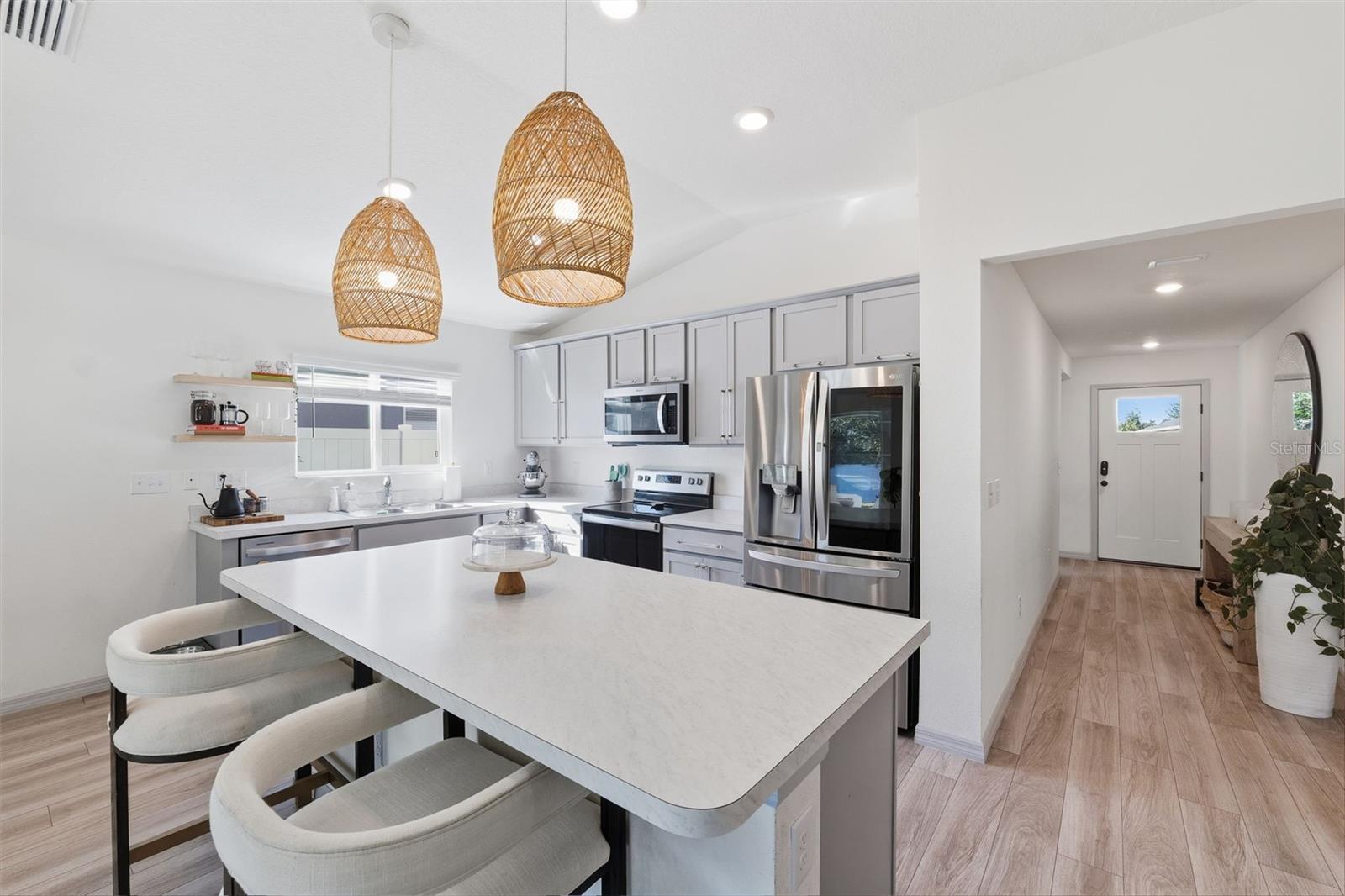 Image 8 of 27 For 12566 Achasta Boulevard