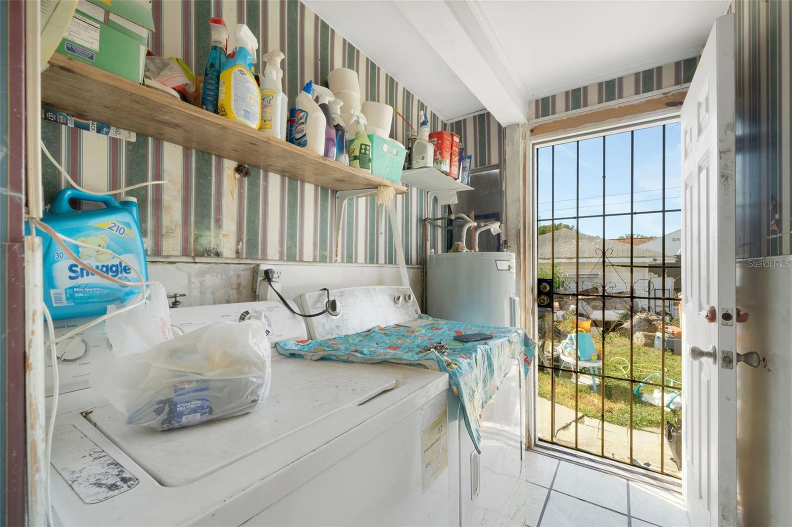 Image 10 of 34 For 2555 Queen St S