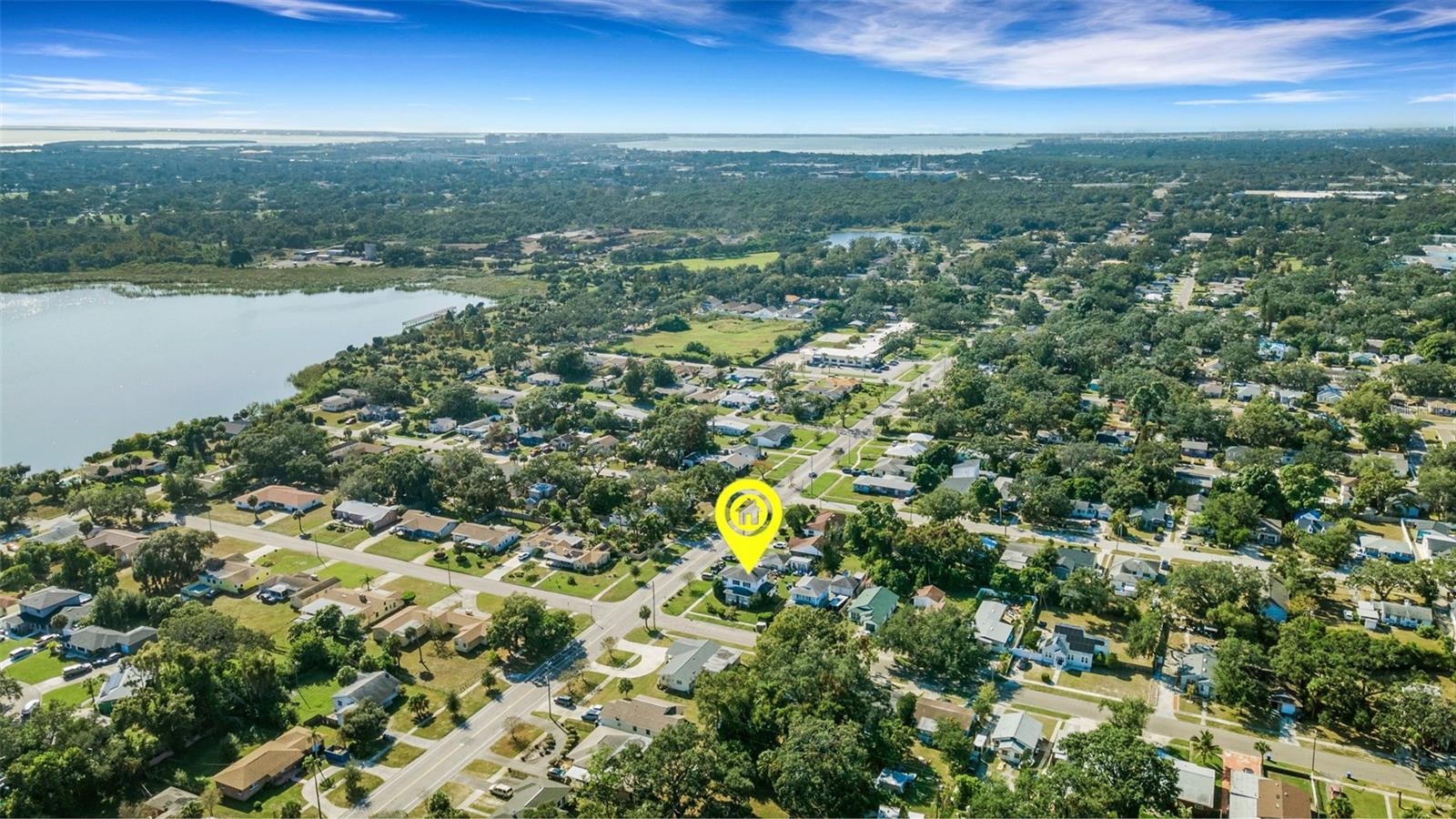 Image 30 of 34 For 2555 Queen St S