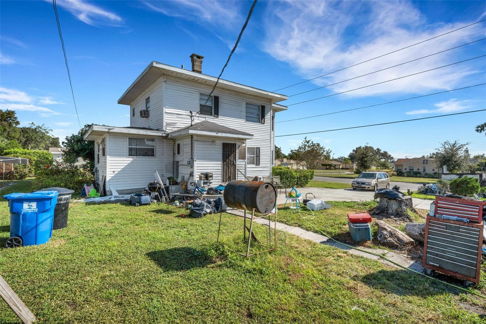 Image 8 of 34 For 2555 Queen St S