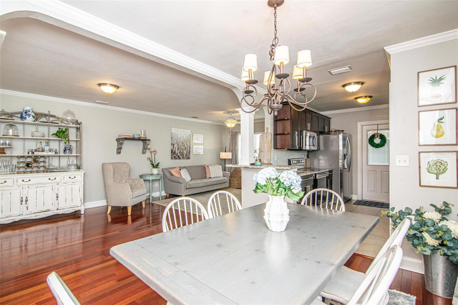 Image 12 of 32 For 2618 Toronto Avenue