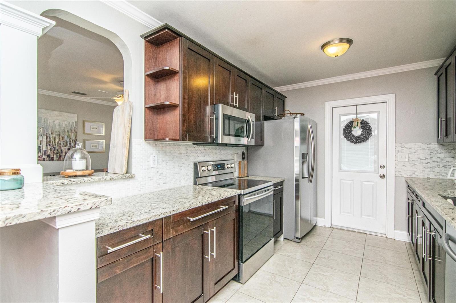 Image 14 of 32 For 2618 Toronto Avenue