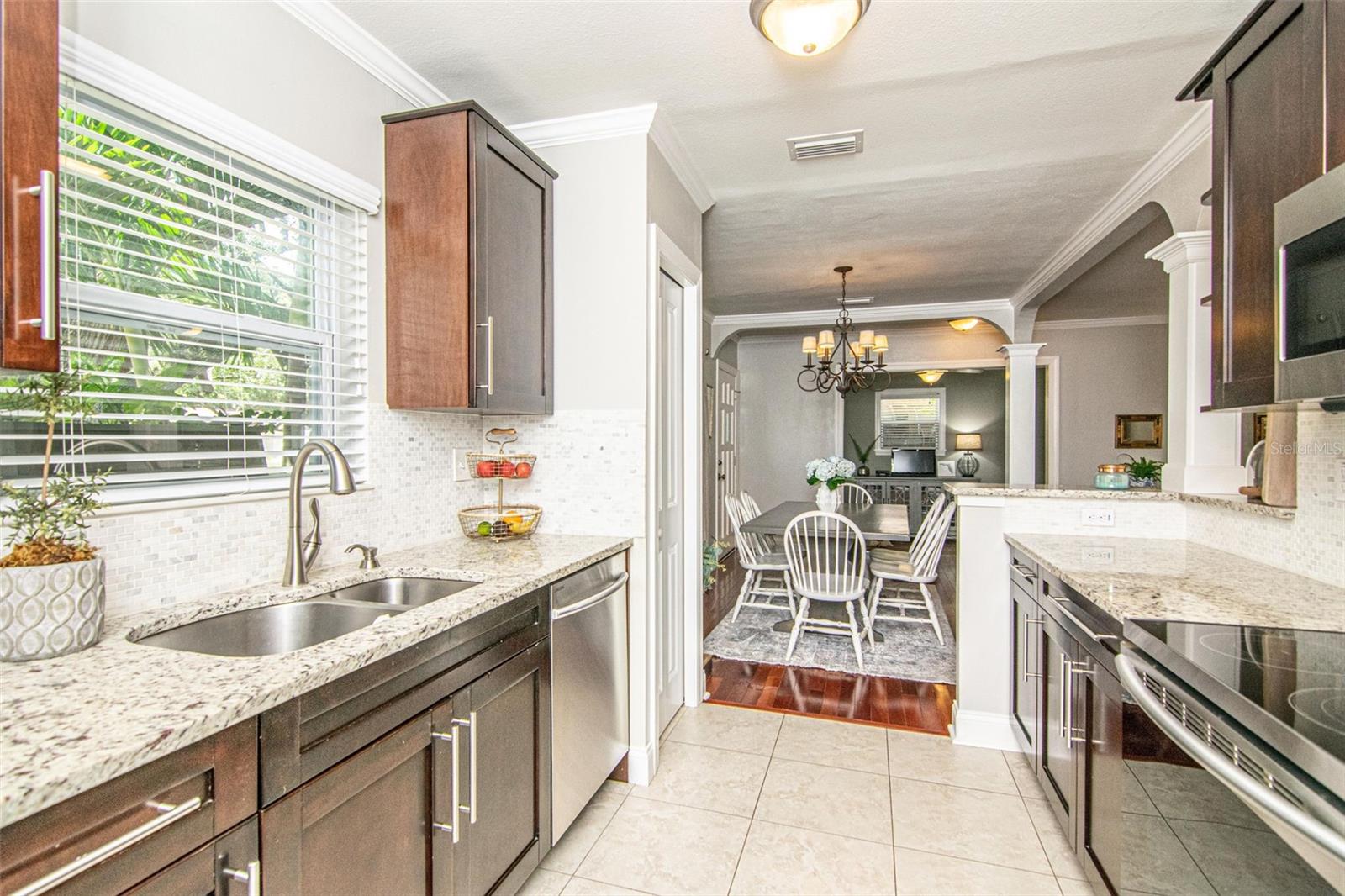 Image 16 of 32 For 2618 Toronto Avenue