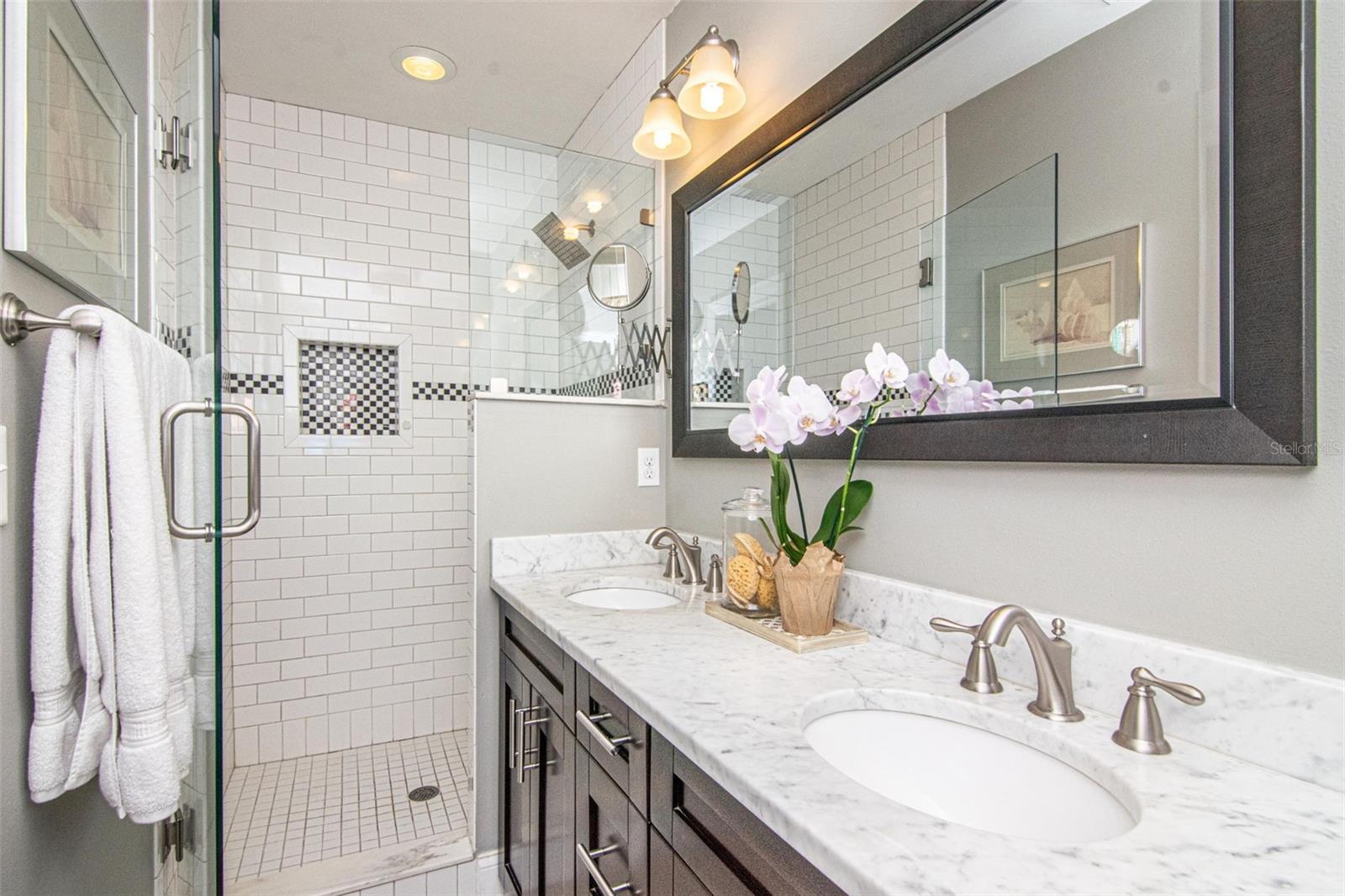 Image 19 of 32 For 2618 Toronto Avenue