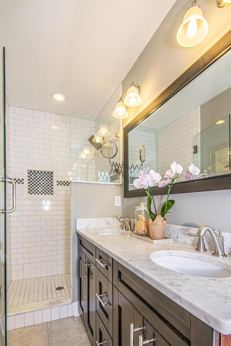 Image 20 of 32 For 2618 Toronto Avenue