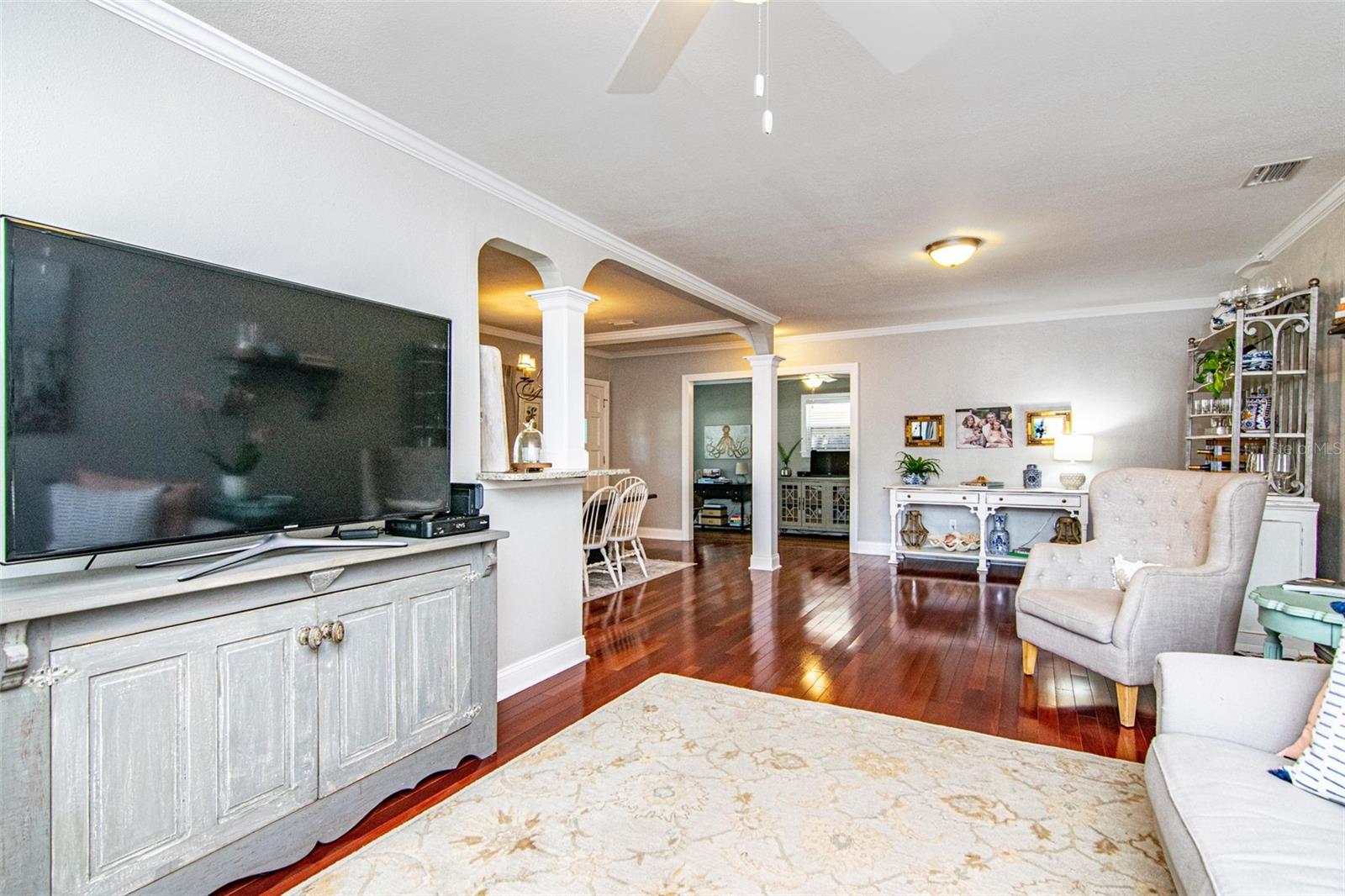 Image 7 of 32 For 2618 Toronto Avenue