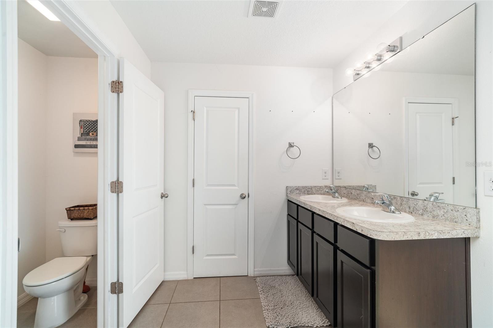 Image 14 of 35 For 335 Gris Sky Lane