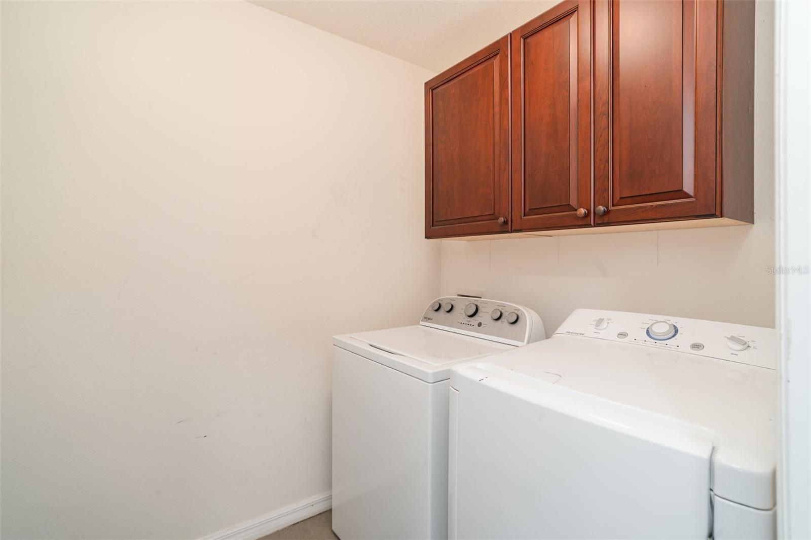 Image 26 of 35 For 335 Gris Sky Lane