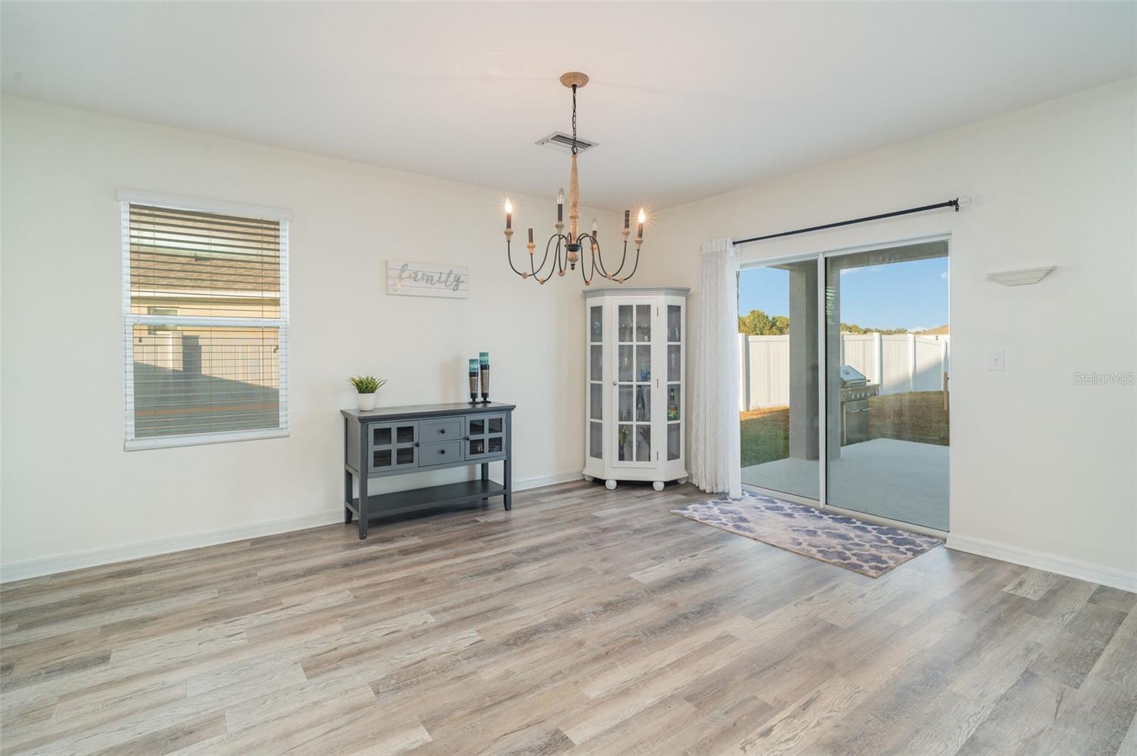 Image 3 of 35 For 335 Gris Sky Lane