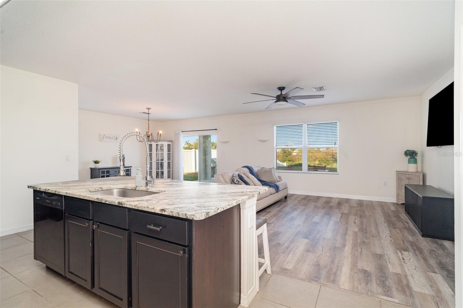 Image 6 of 35 For 335 Gris Sky Lane