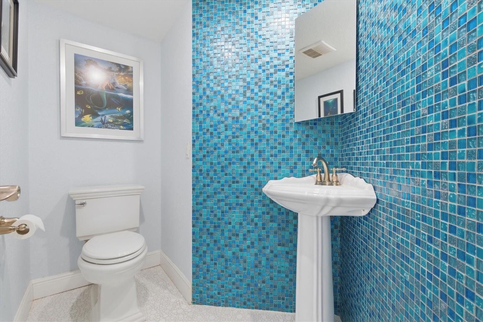 Image 14 of 49 For 690 Island Way 810