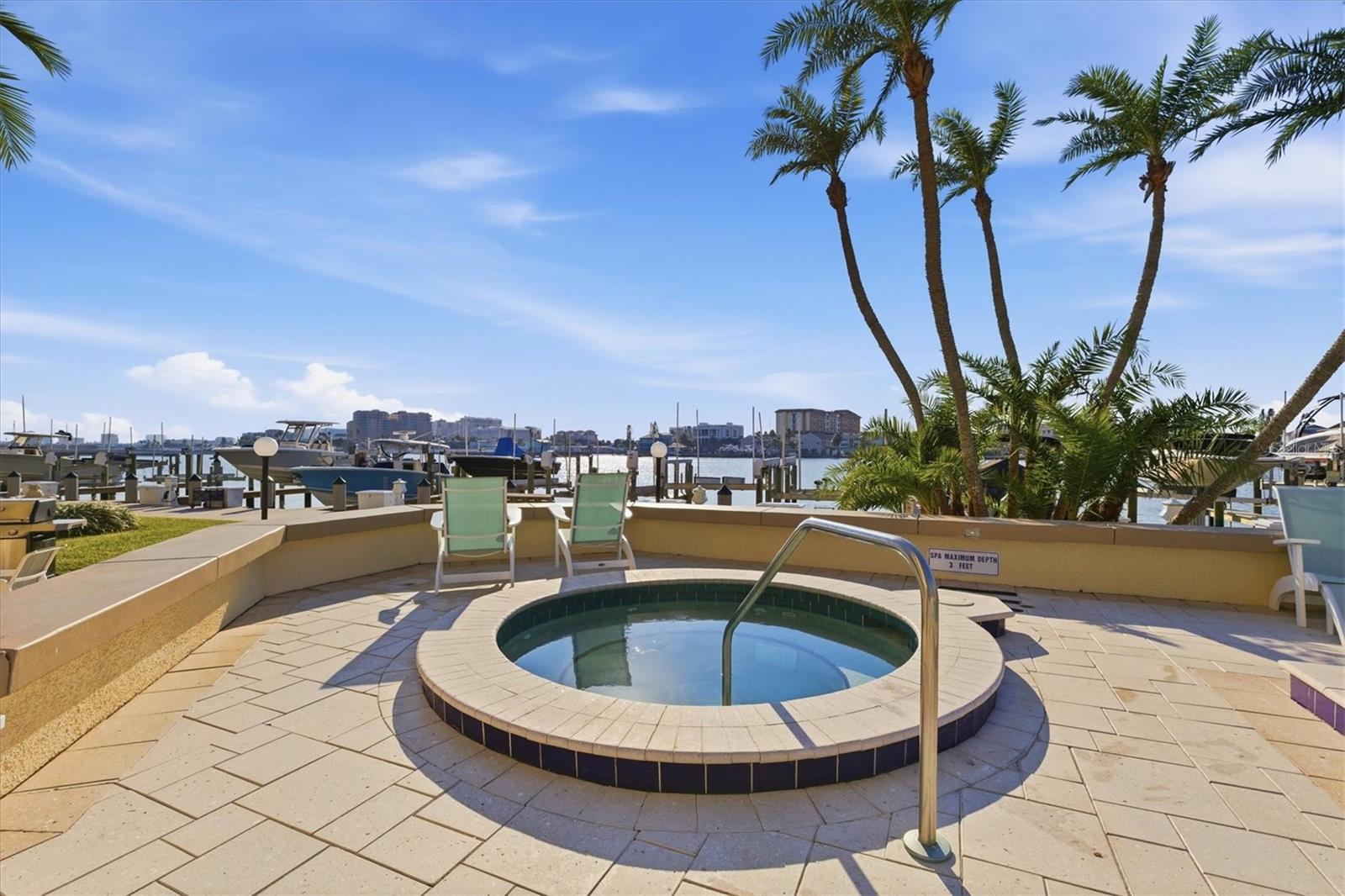 Image 43 of 49 For 690 Island Way 810