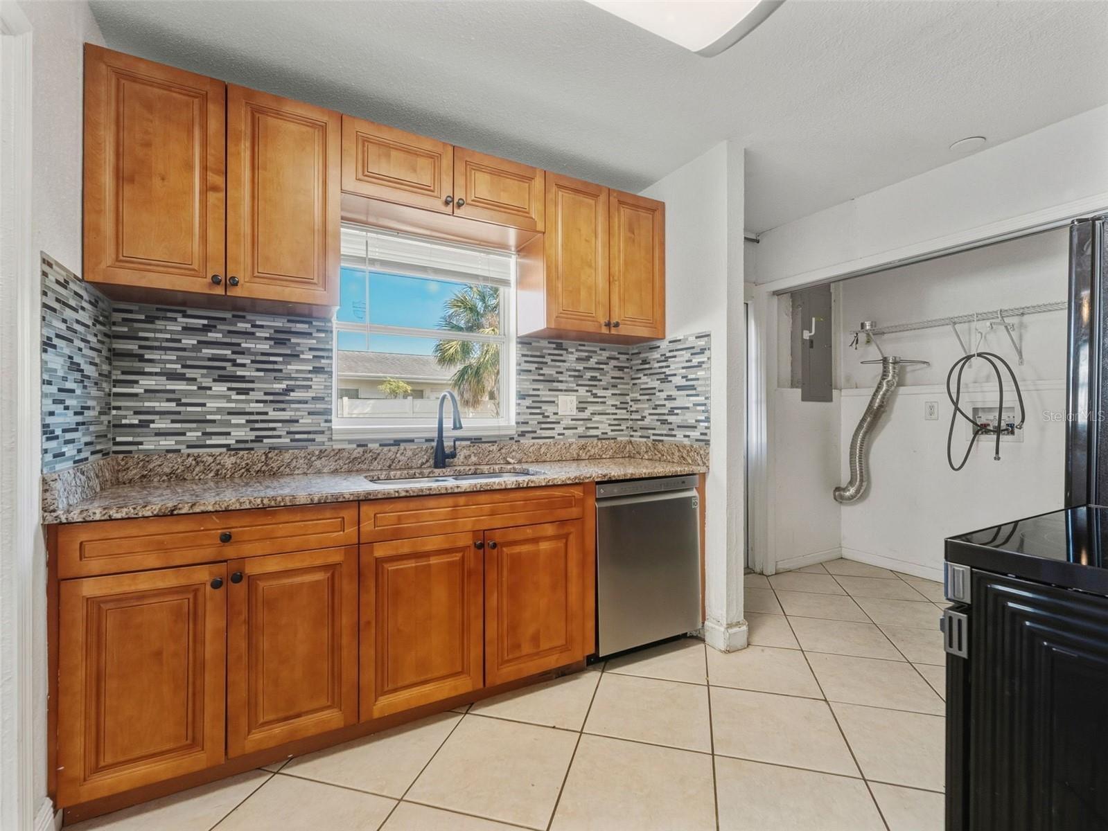 Image 10 of 25 For 9891 52nd Street N