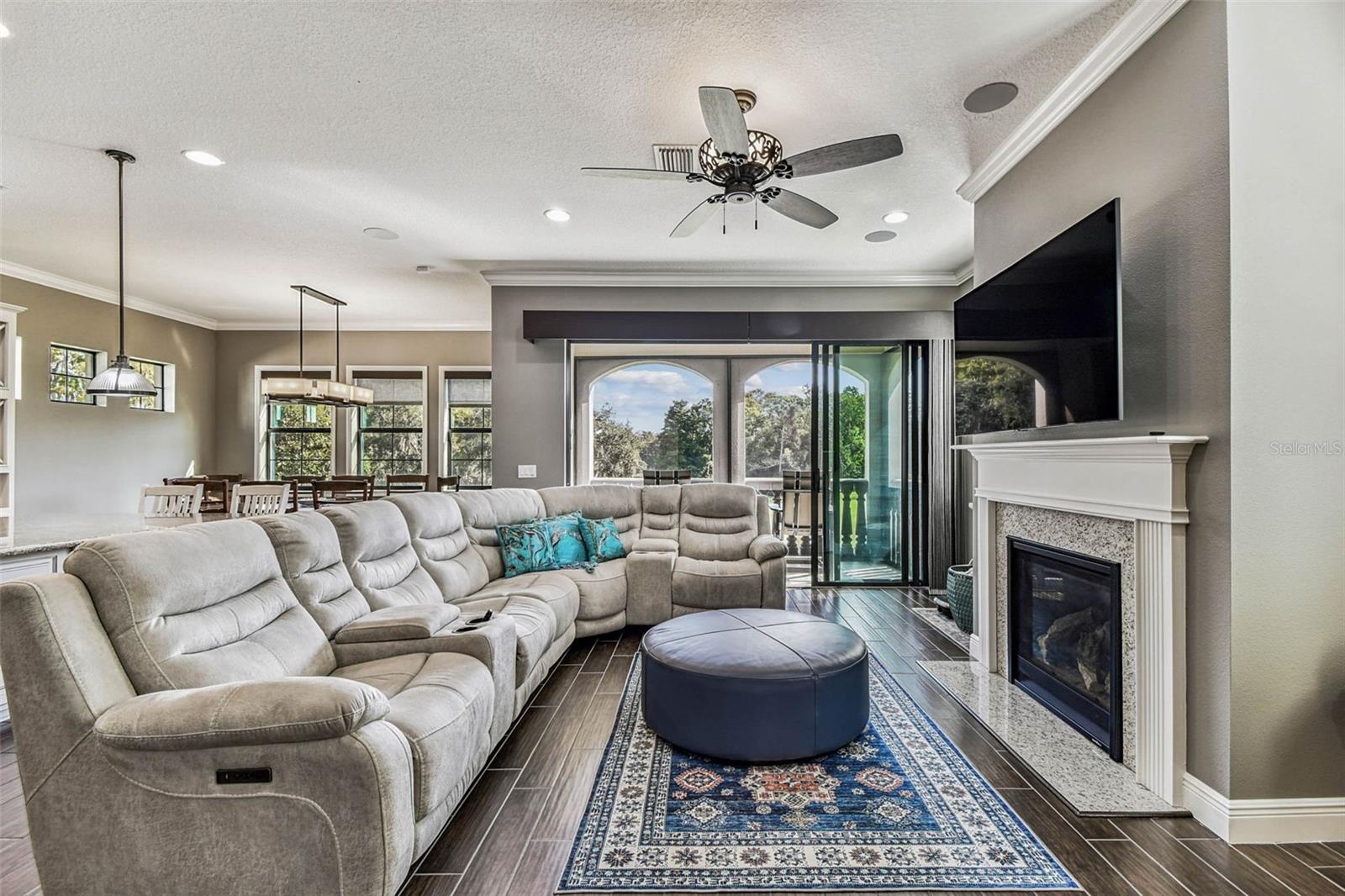 Image 21 of 91 For 1580 Lavello Lane