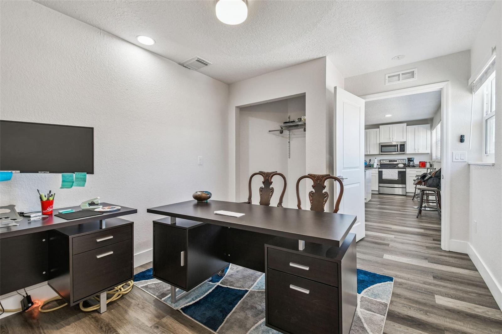 Image 20 of 43 For 6010 Wall Street