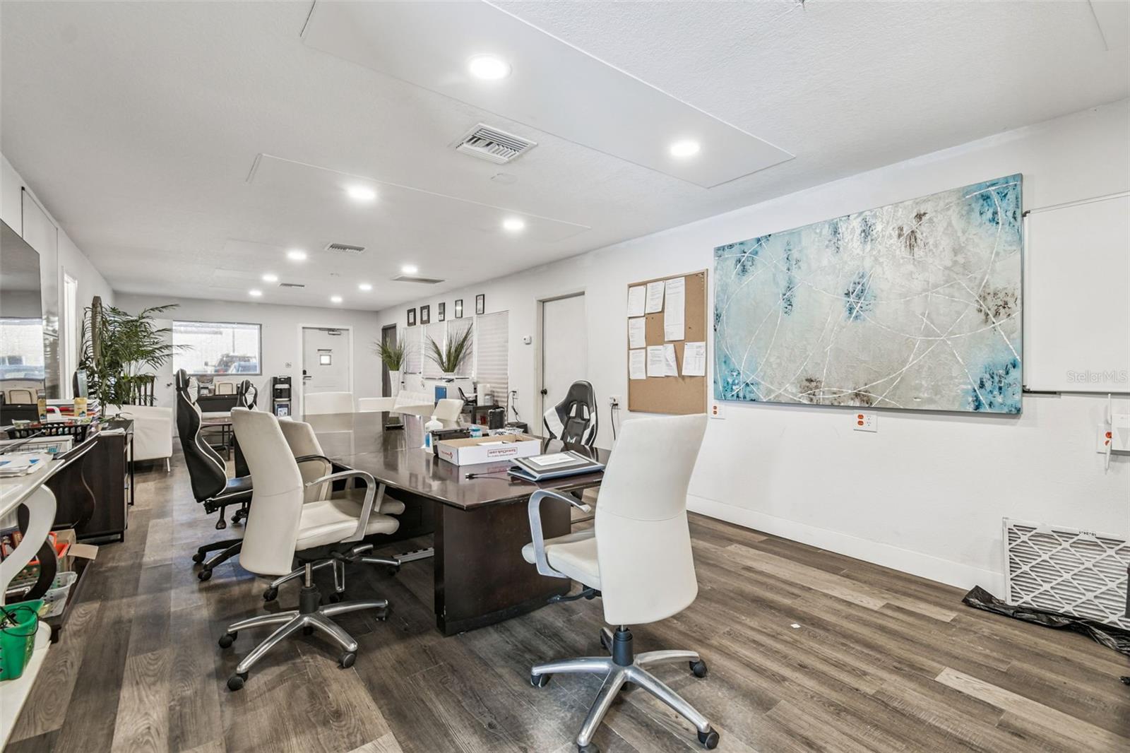 Image 33 of 43 For 6010 Wall Street