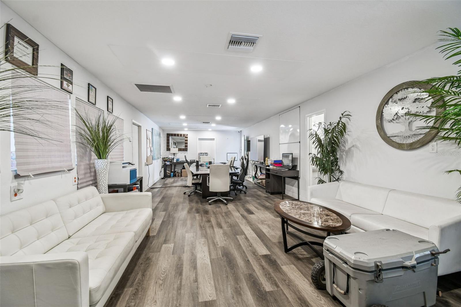 Image 35 of 43 For 6010 Wall Street