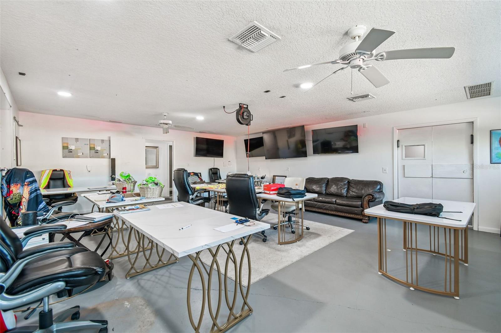 Image 9 of 43 For 6010 Wall Street