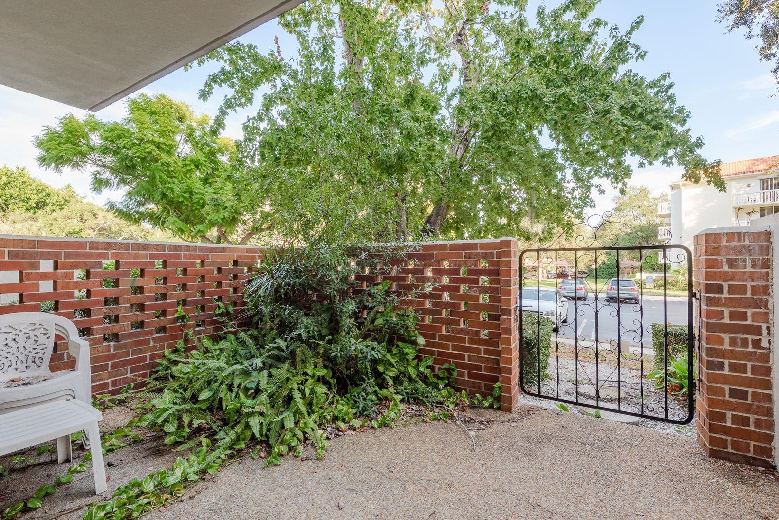 Image 23 of 34 For 2630 Pearce Drive 102