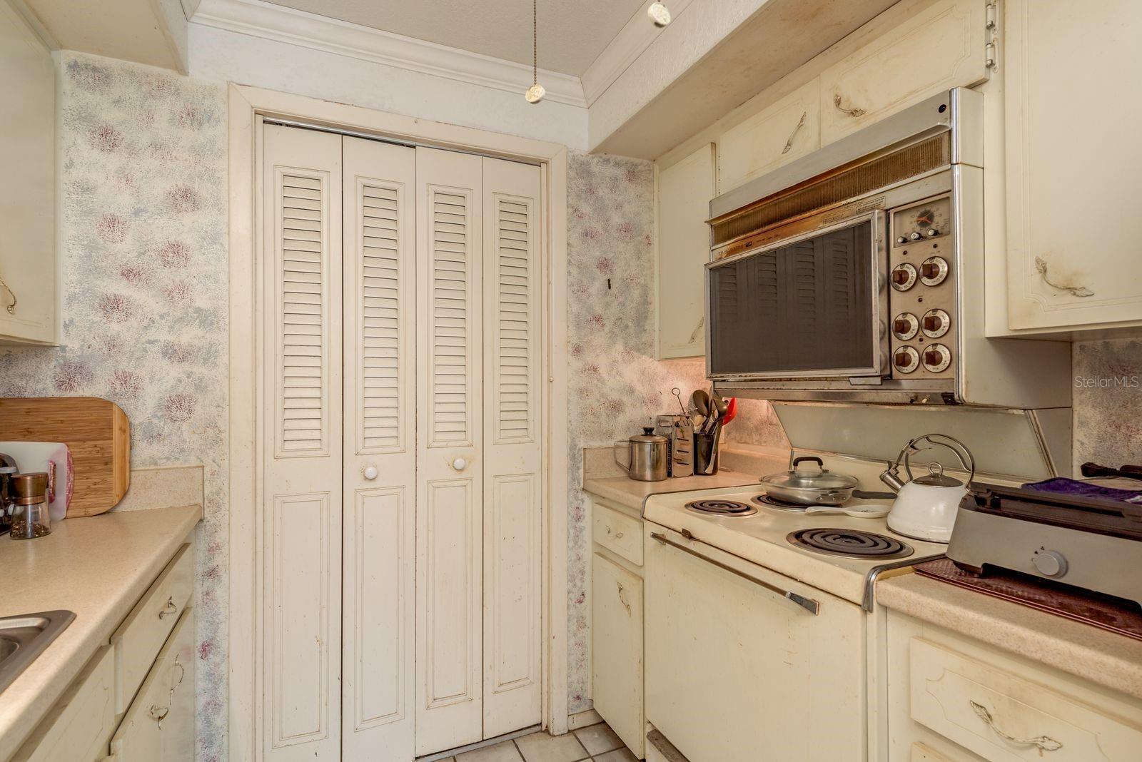 Image 9 of 34 For 2630 Pearce Drive 102