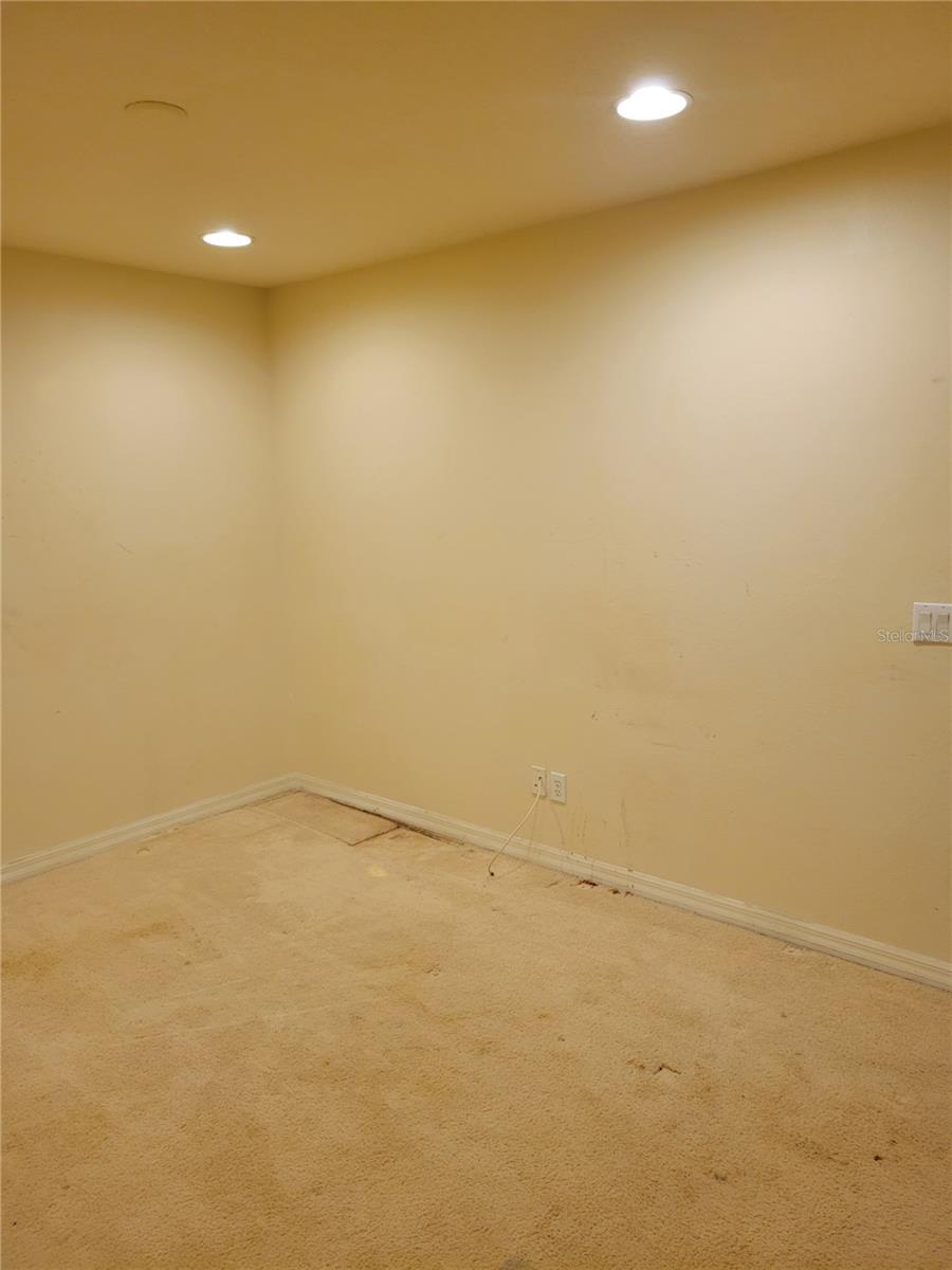 Image 15 of 30 For 335 Cape Harbour Loop 105