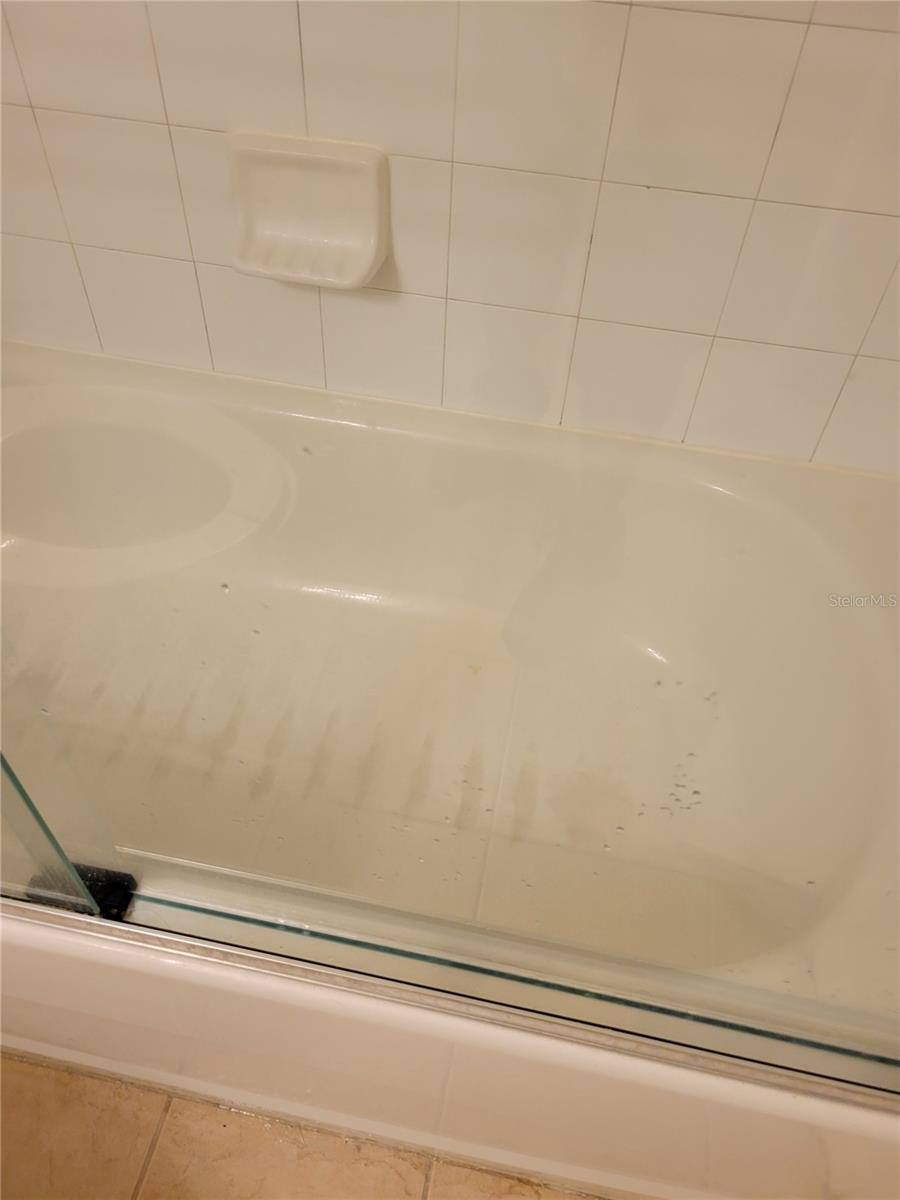 Image 25 of 30 For 335 Cape Harbour Loop 105