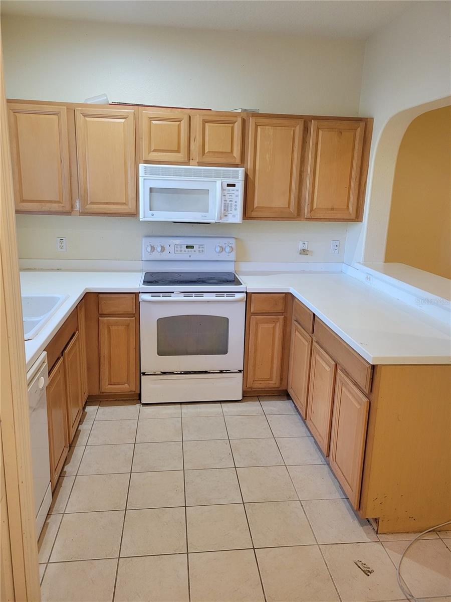 Image 3 of 30 For 335 Cape Harbour Loop 105