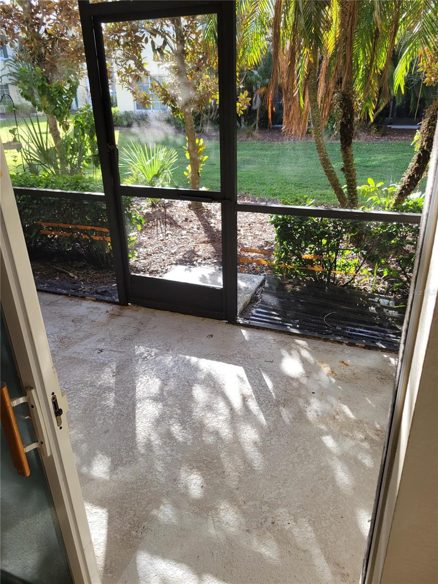 Image 7 of 30 For 335 Cape Harbour Loop 105