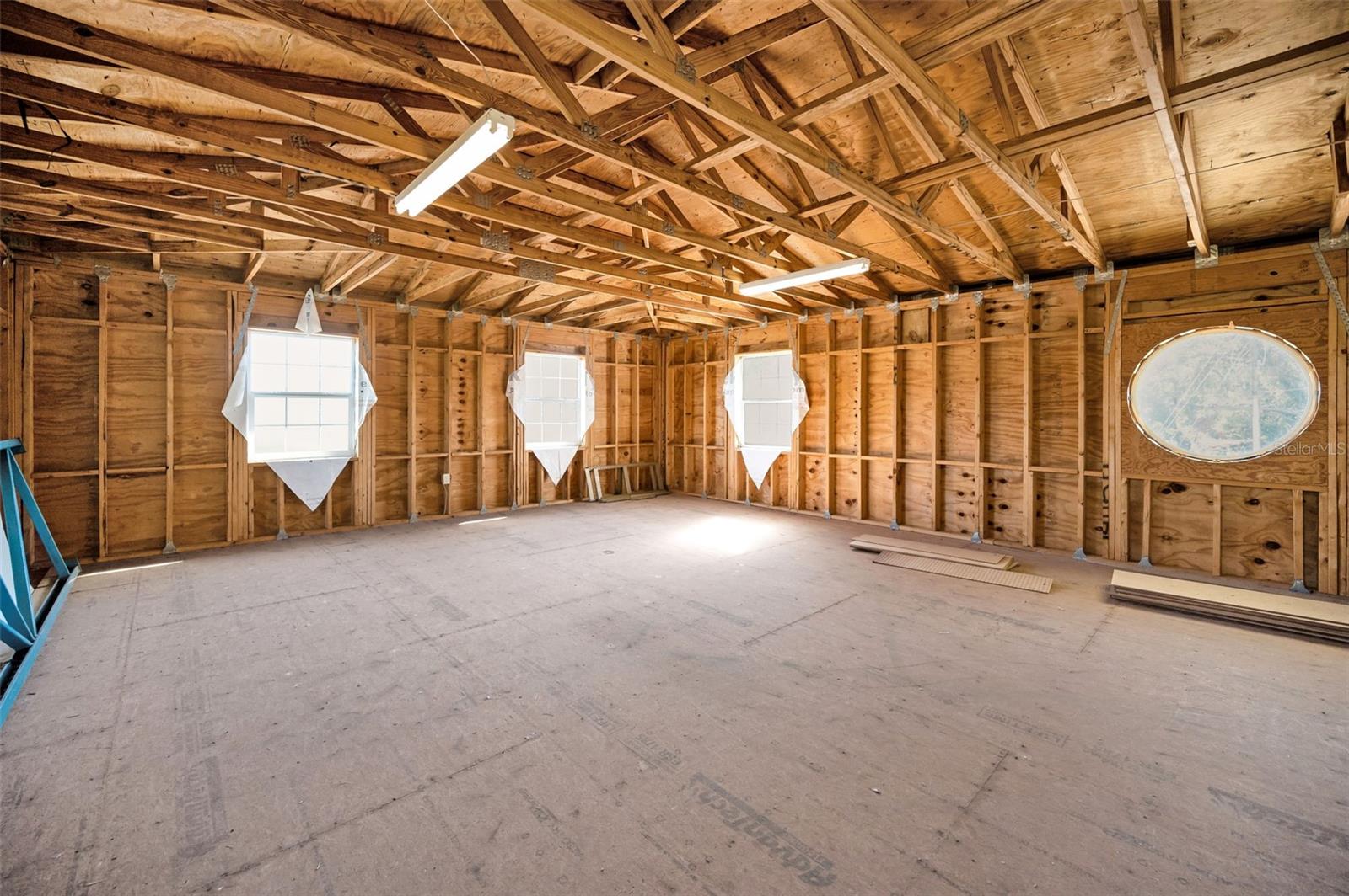 Image 74 of 99 For 1302 Belcher Drive