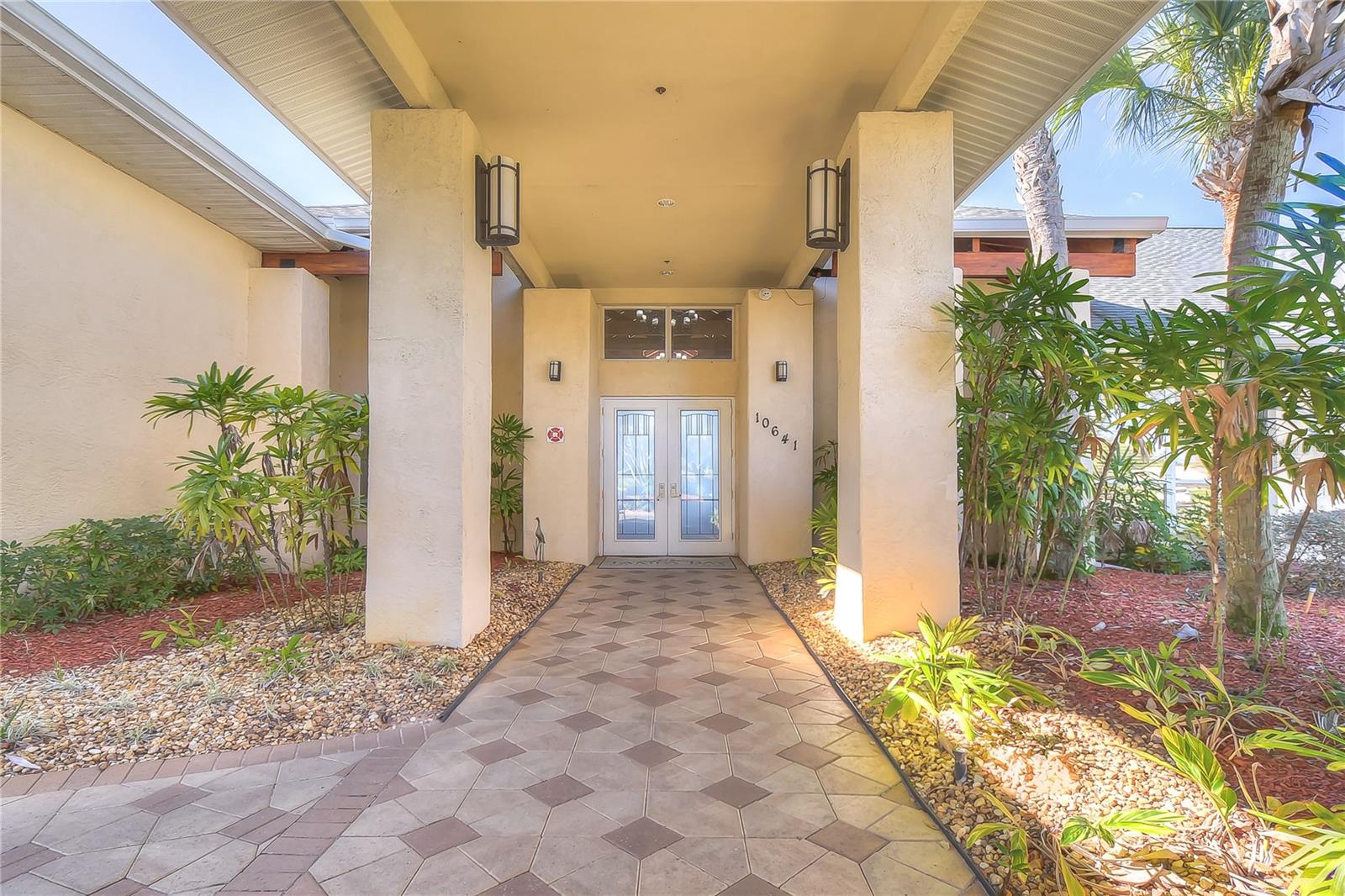 Image 22 of 38 For 10245 Buncombe Way