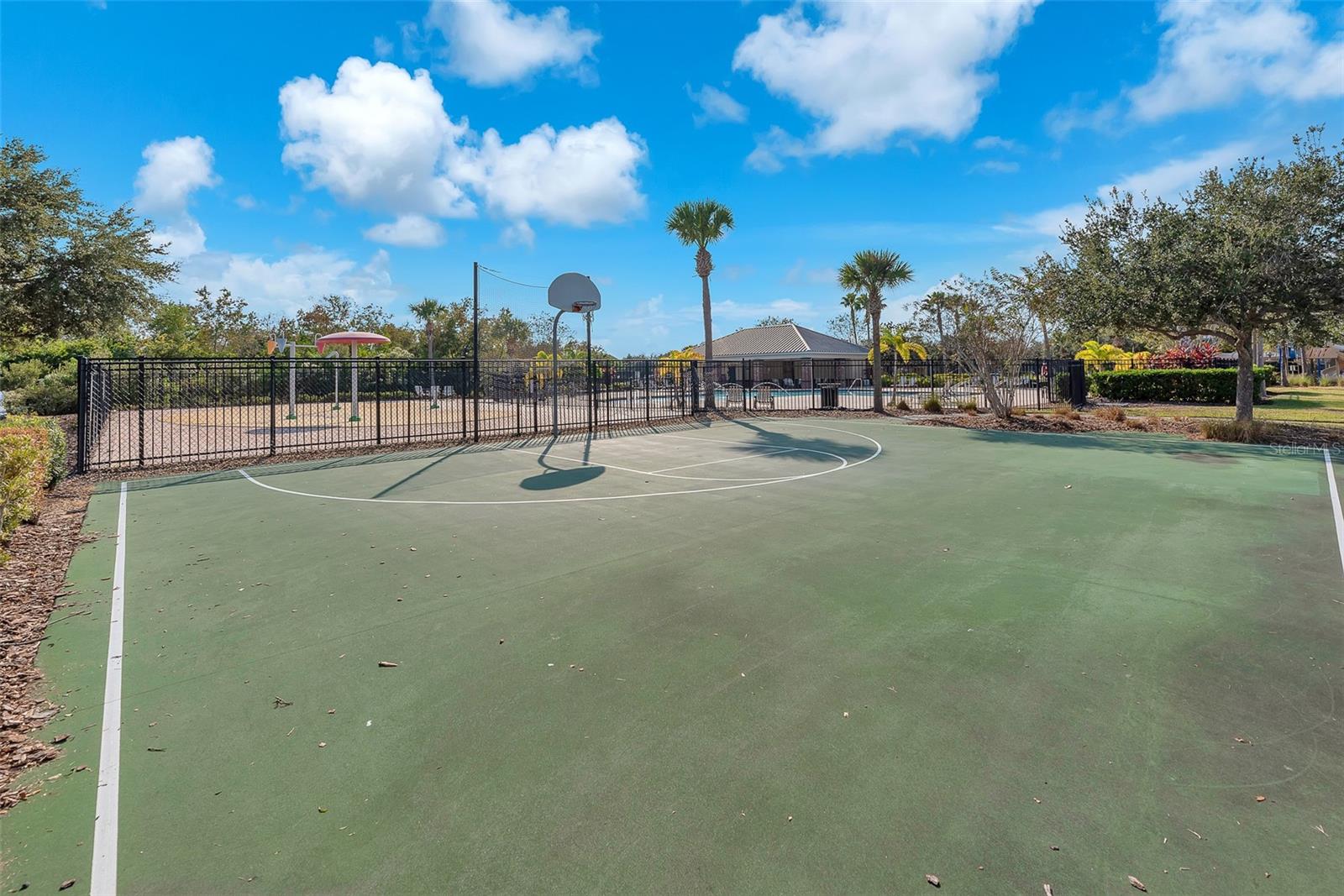 Image 28 of 40 For 9023 Sienna Moss Lane