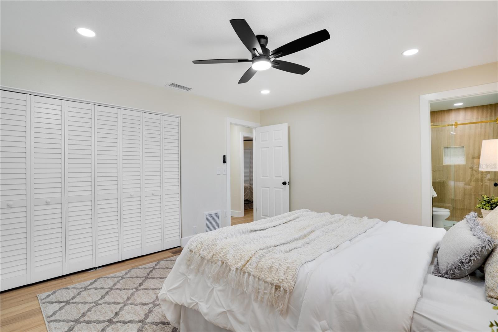 Image 21 of 44 For 13469 Sol Vista Drive