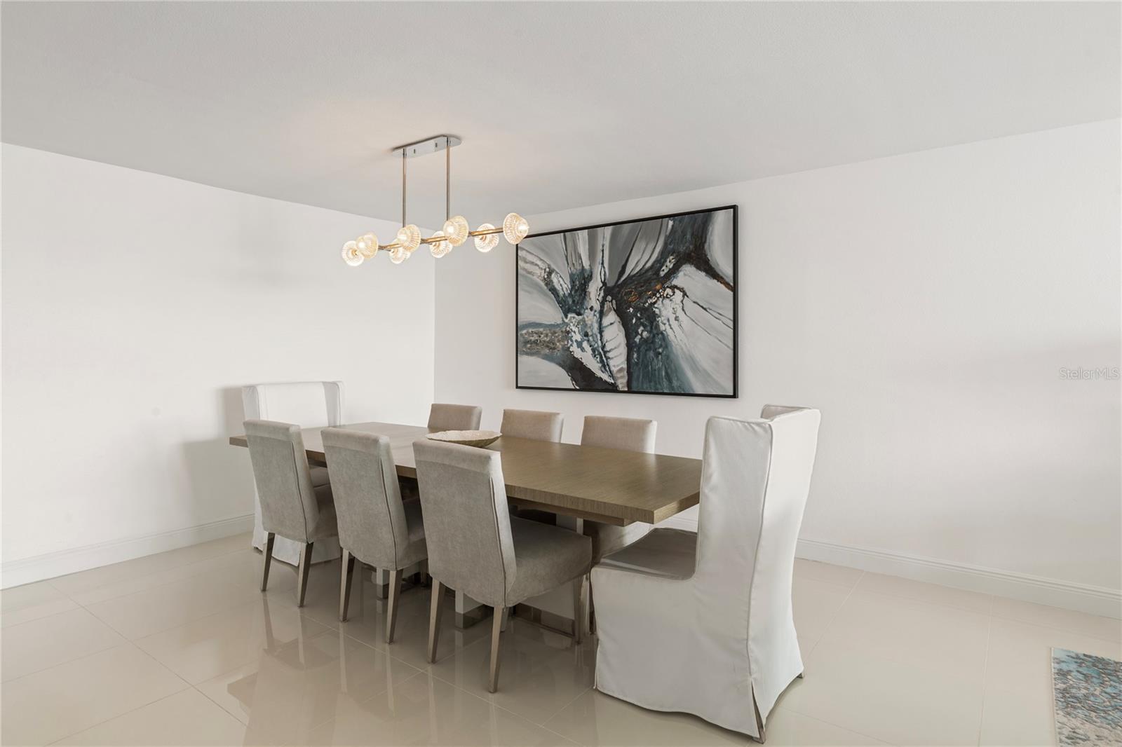 Image 19 of 53 For 675 Gulfview Boulevard 704