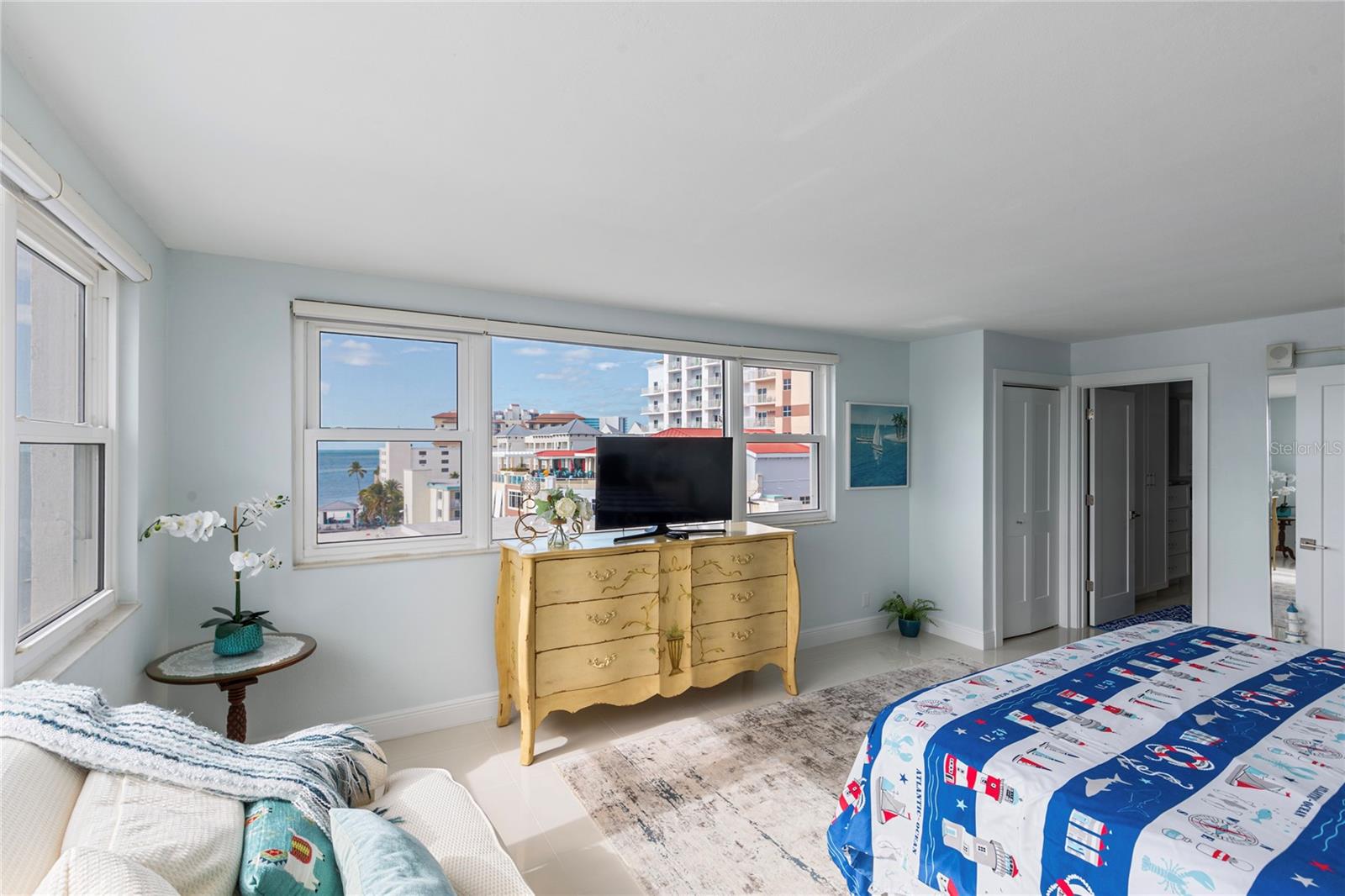 Image 24 of 53 For 675 Gulfview Boulevard 704