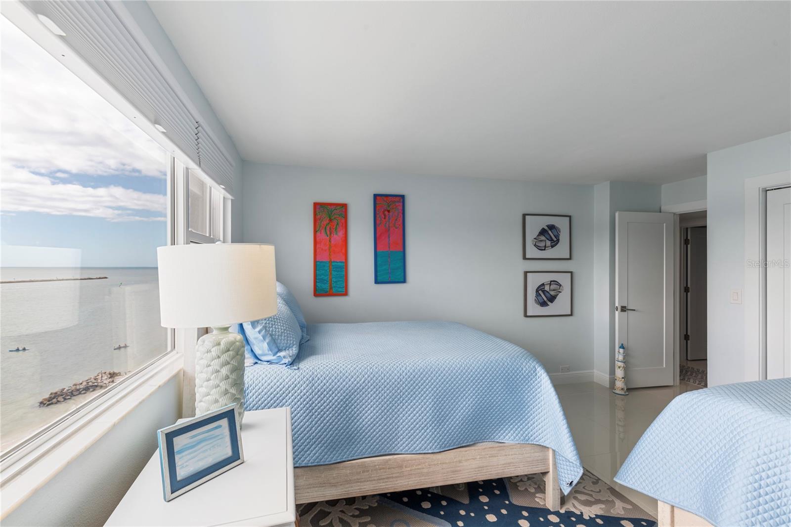 Image 32 of 53 For 675 Gulfview Boulevard 704