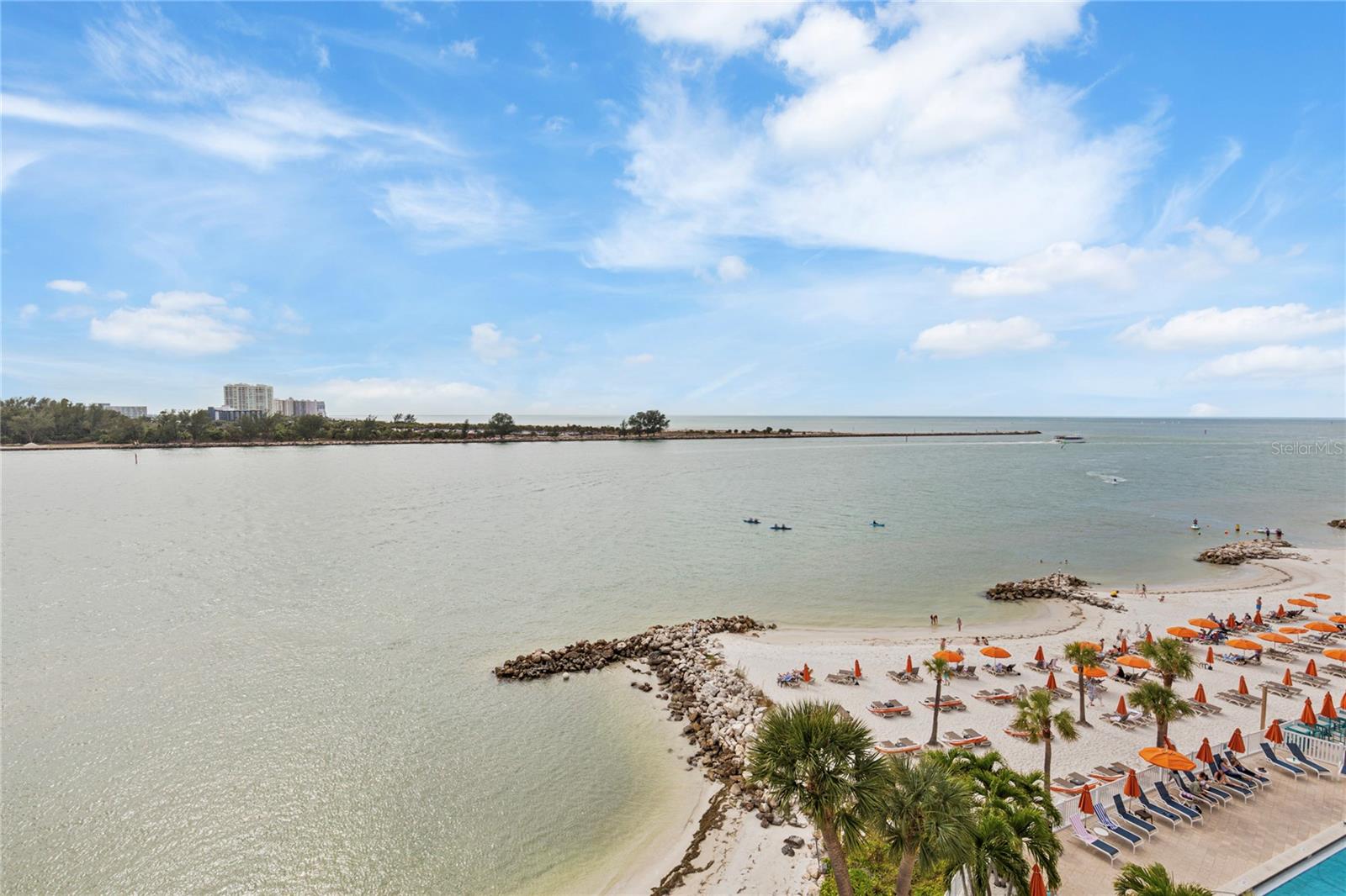 Image 36 of 53 For 675 Gulfview Boulevard 704