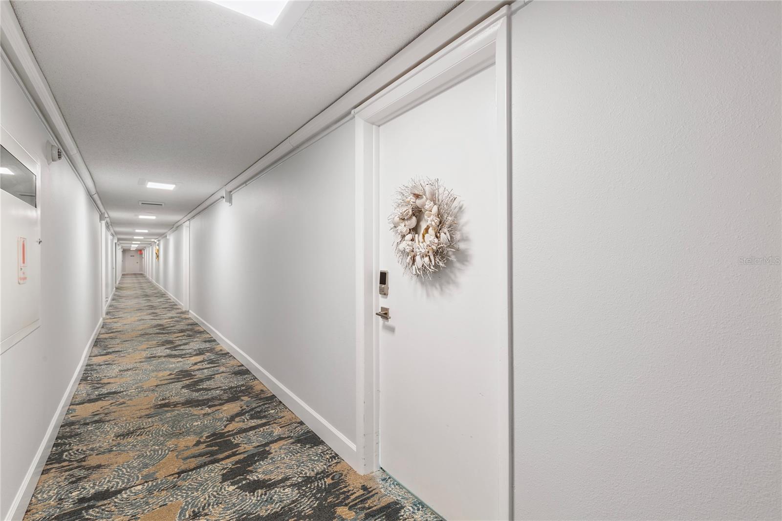 Image 38 of 53 For 675 Gulfview Boulevard 704