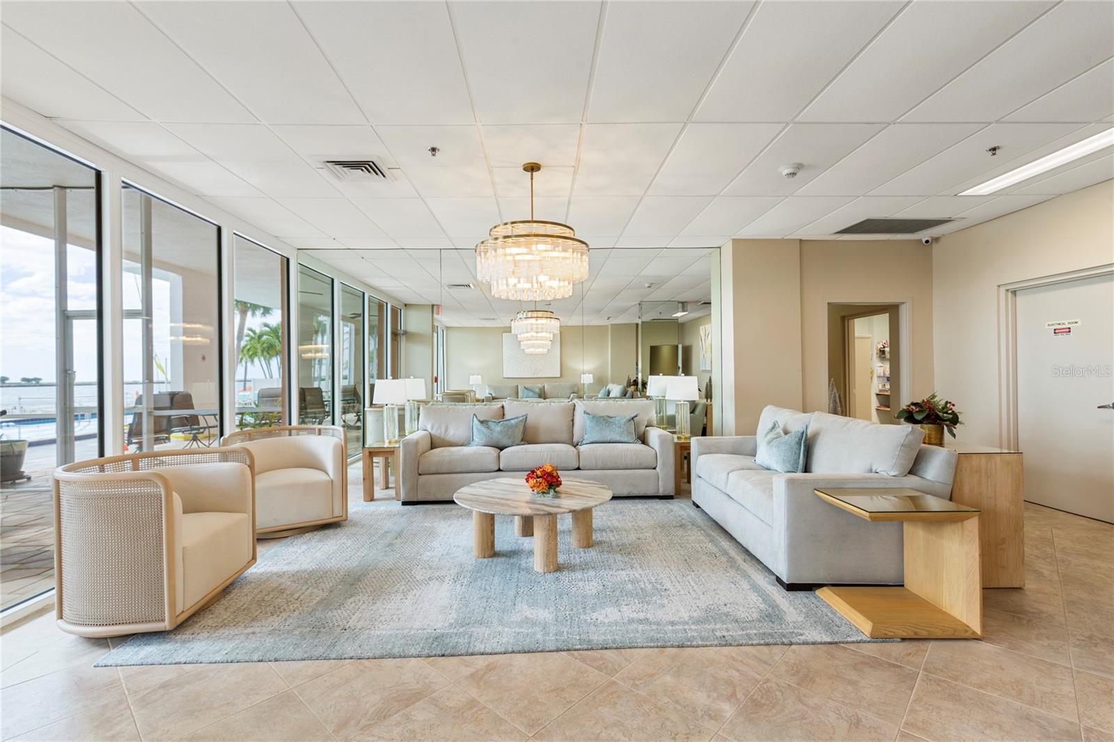 Image 42 of 53 For 675 Gulfview Boulevard 704