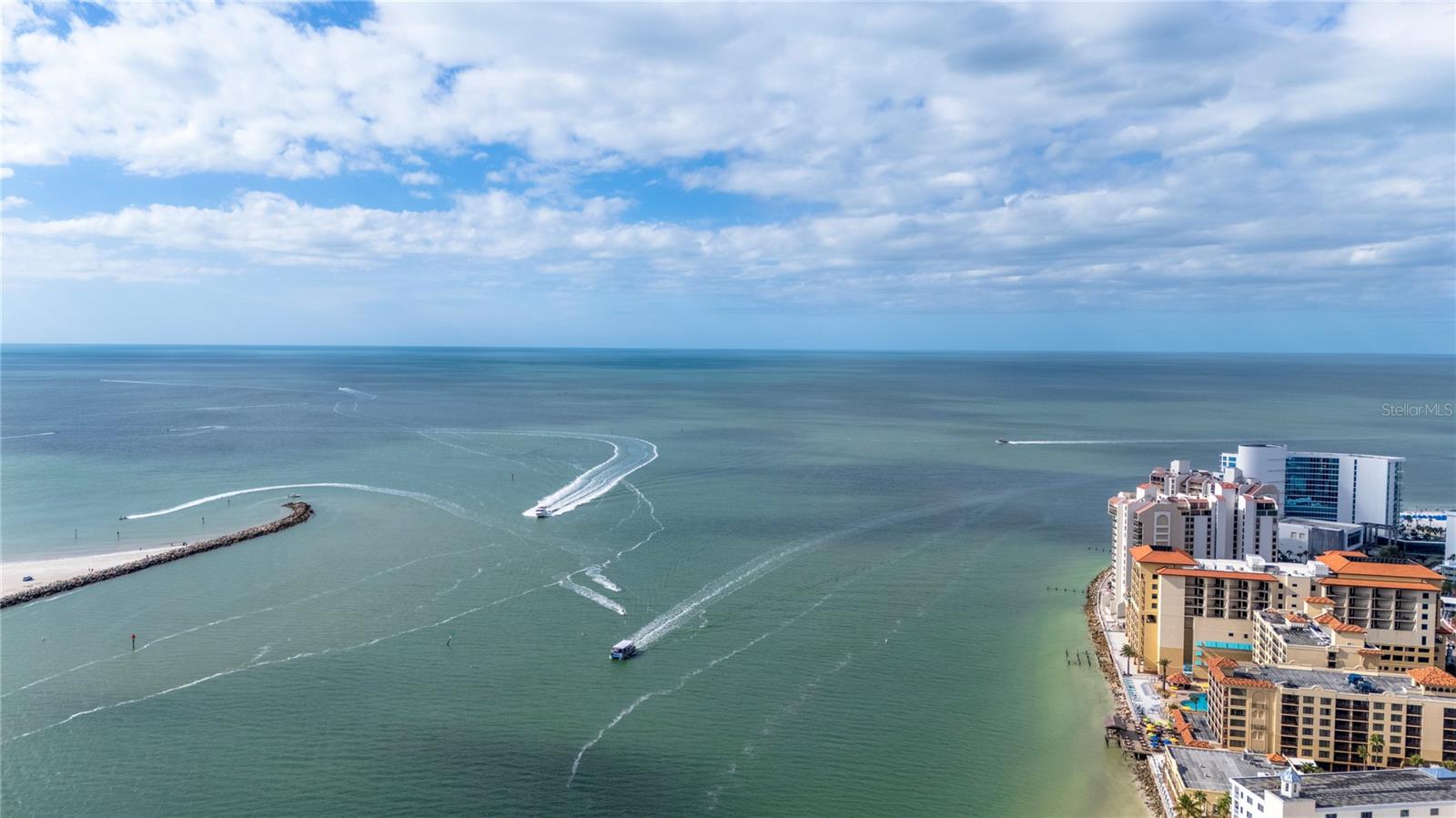 Image 5 of 53 For 675 Gulfview Boulevard 704