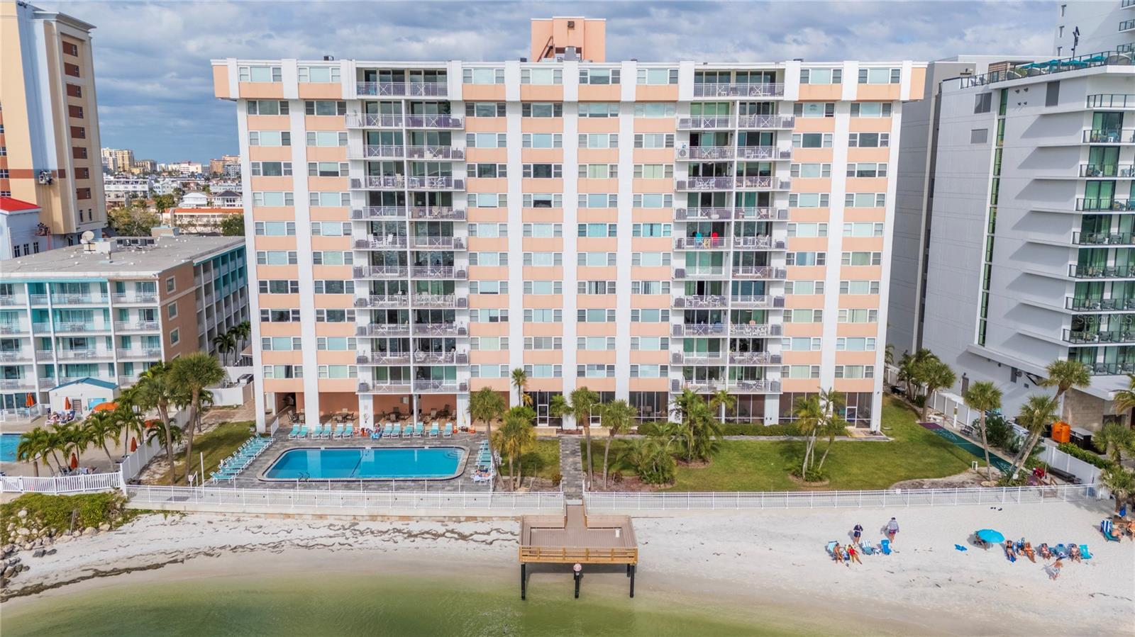 Image 52 of 53 For 675 Gulfview Boulevard 704